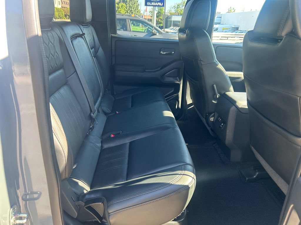 Used 2022 Nissan Frontier PRO-4X w/ Pro-4X Premium Package AWD/4WD image 32