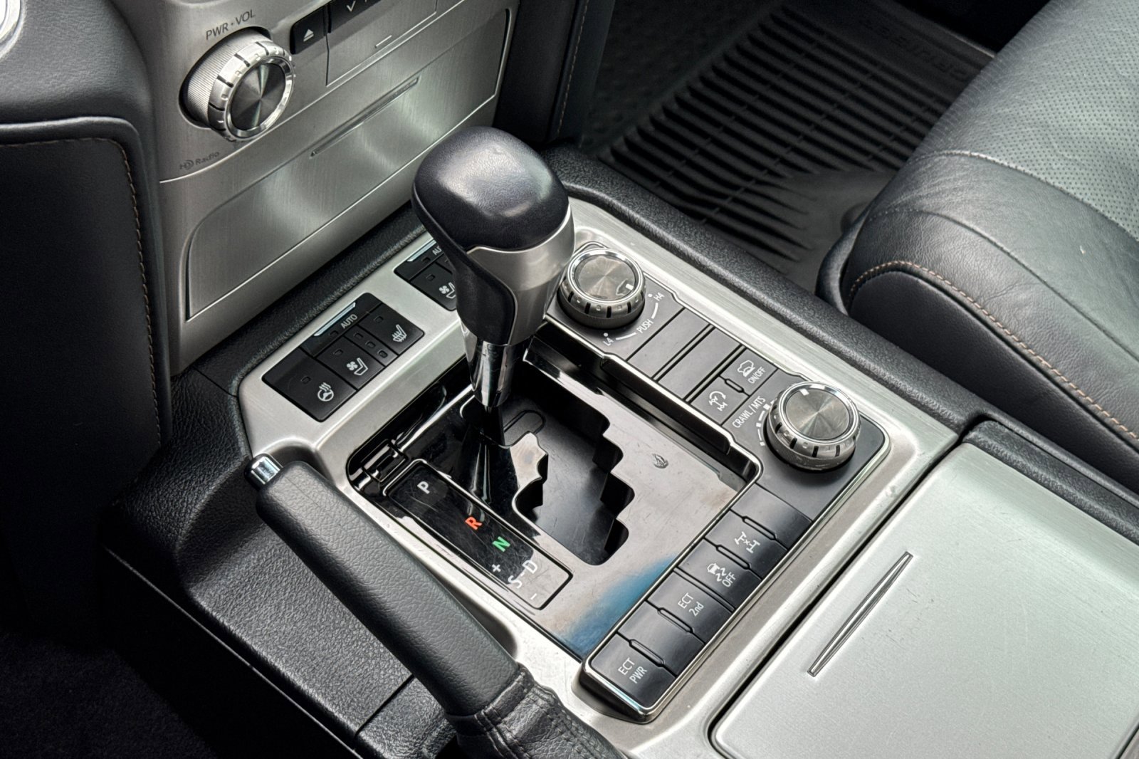 Used 2021 Toyota Land Cruiser Heritage Edition image 22