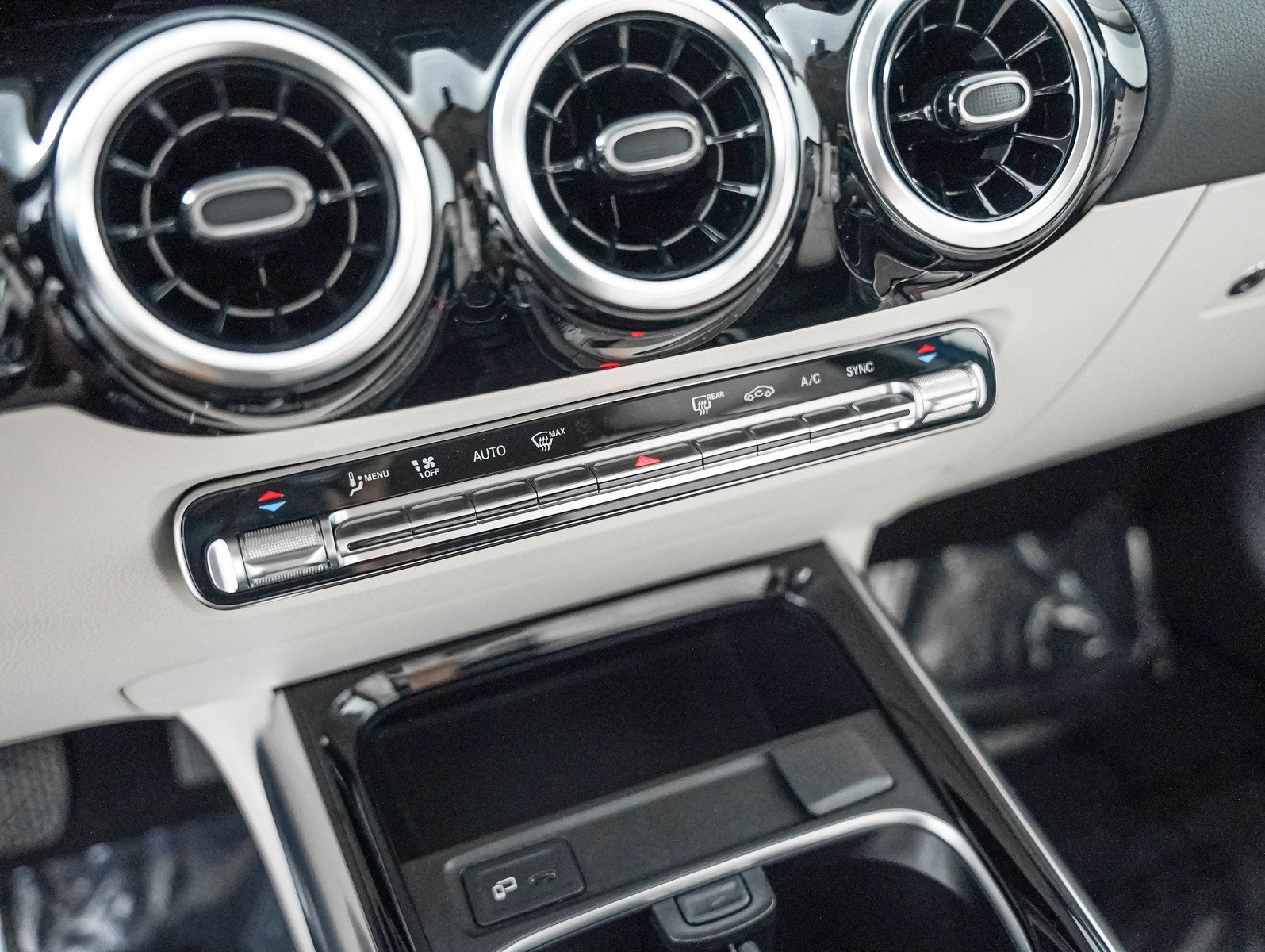 Certified 2023 Mercedes-Benz GLA 250 image 23