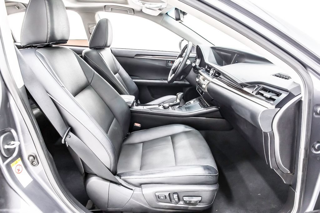 Used 2018 Lexus ES 350 w/ Premier Package FWD image 34