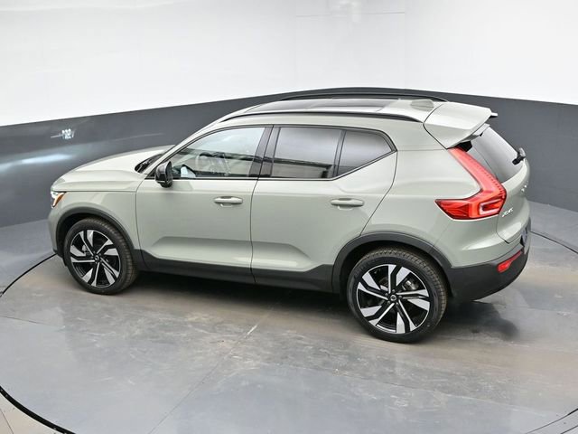 Used 2023 Volvo XC40 B5 Plus w/ Driver Assist Package image 39