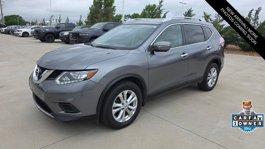 Used 2015 Nissan Rogue SV w/ SV Premium Package FWD image 1