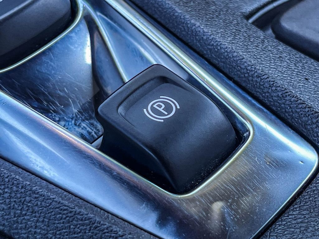 Certified 2023 Chevrolet Camaro LT image 26