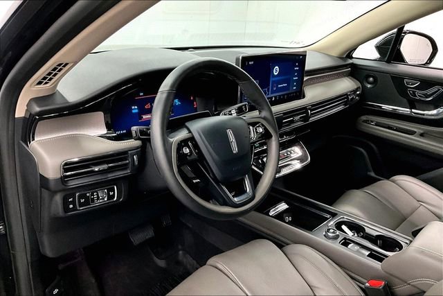Used 2025 Lincoln Corsair Grand Touring w/ Equipment Group 302A image 16