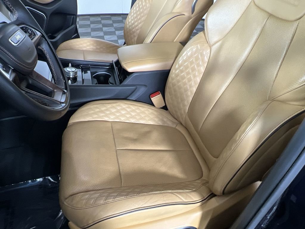 Used 2023 Jeep Grand Cherokee Summit w/ Luxury Tech Group V image 21