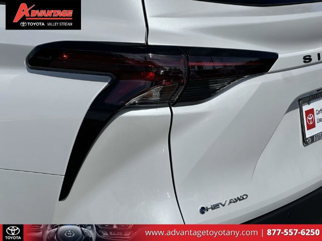 Certified 2026 Toyota Sienna XLE AWD/4WD image 13