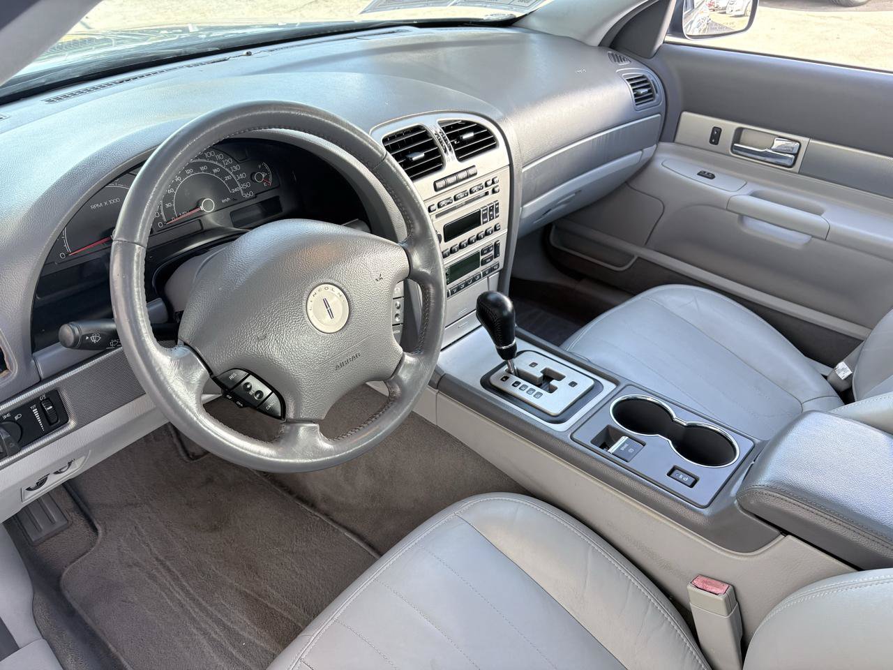 Used 2005 Lincoln LS RWD image 2