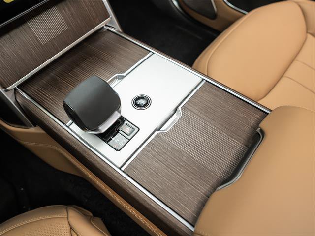 New 2026 Land Rover Range Rover Long Wheelbase Autobiography AWD/4WD image 30
