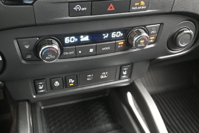 Used 2024 Nissan Frontier SL w/ Technology Package AWD/4WD image 25