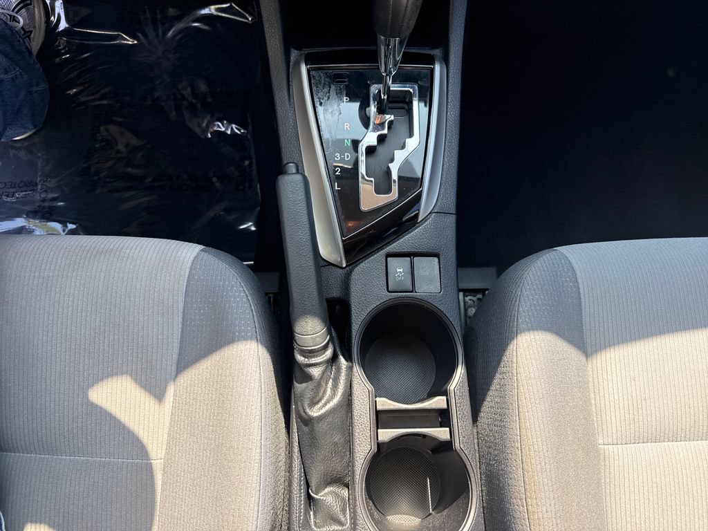 Used 2015 Toyota Corolla L FWD image 23