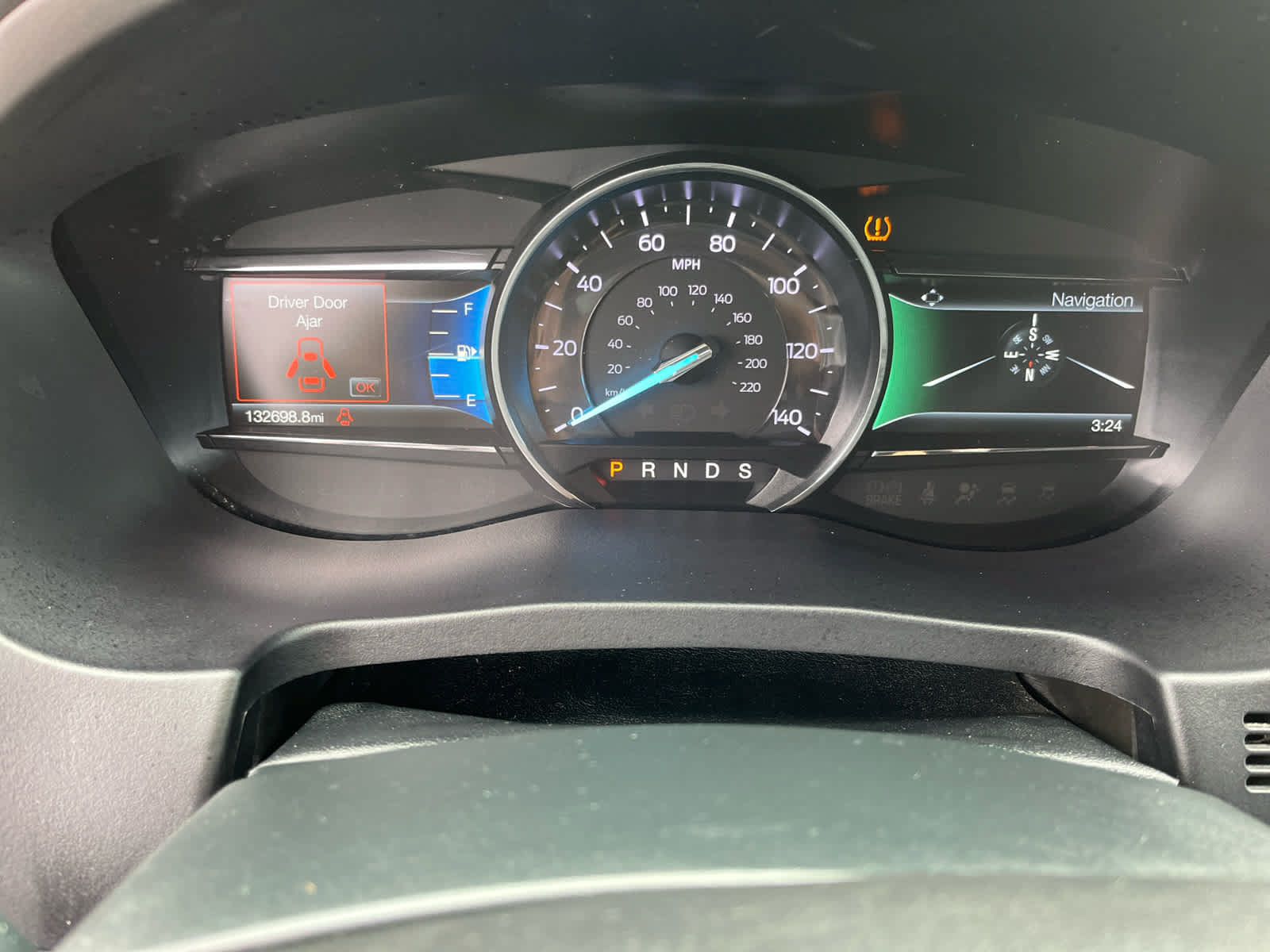 Used 2018 Ford Explorer XLT w/ Equipment Group 201A AWD/4WD image 14