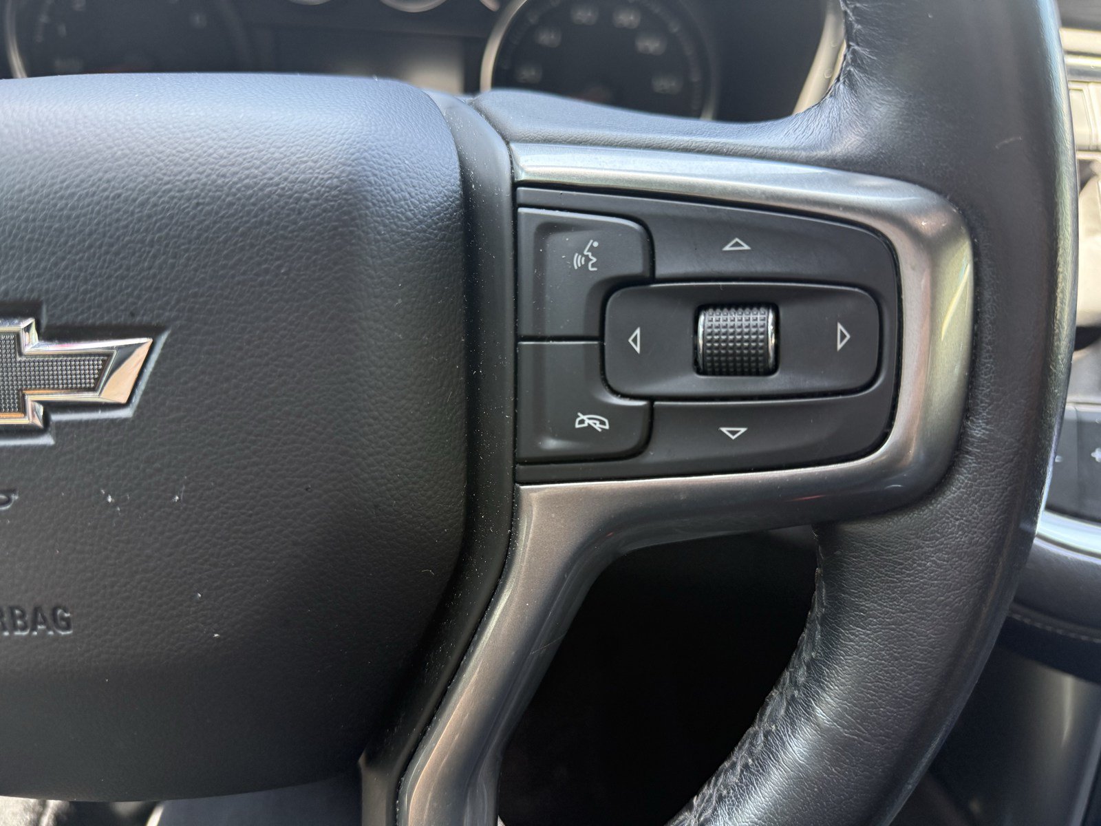 Used 2021 Chevrolet Suburban Z71 w/ Rear Media and Nav Package AWD/4WD image 39
