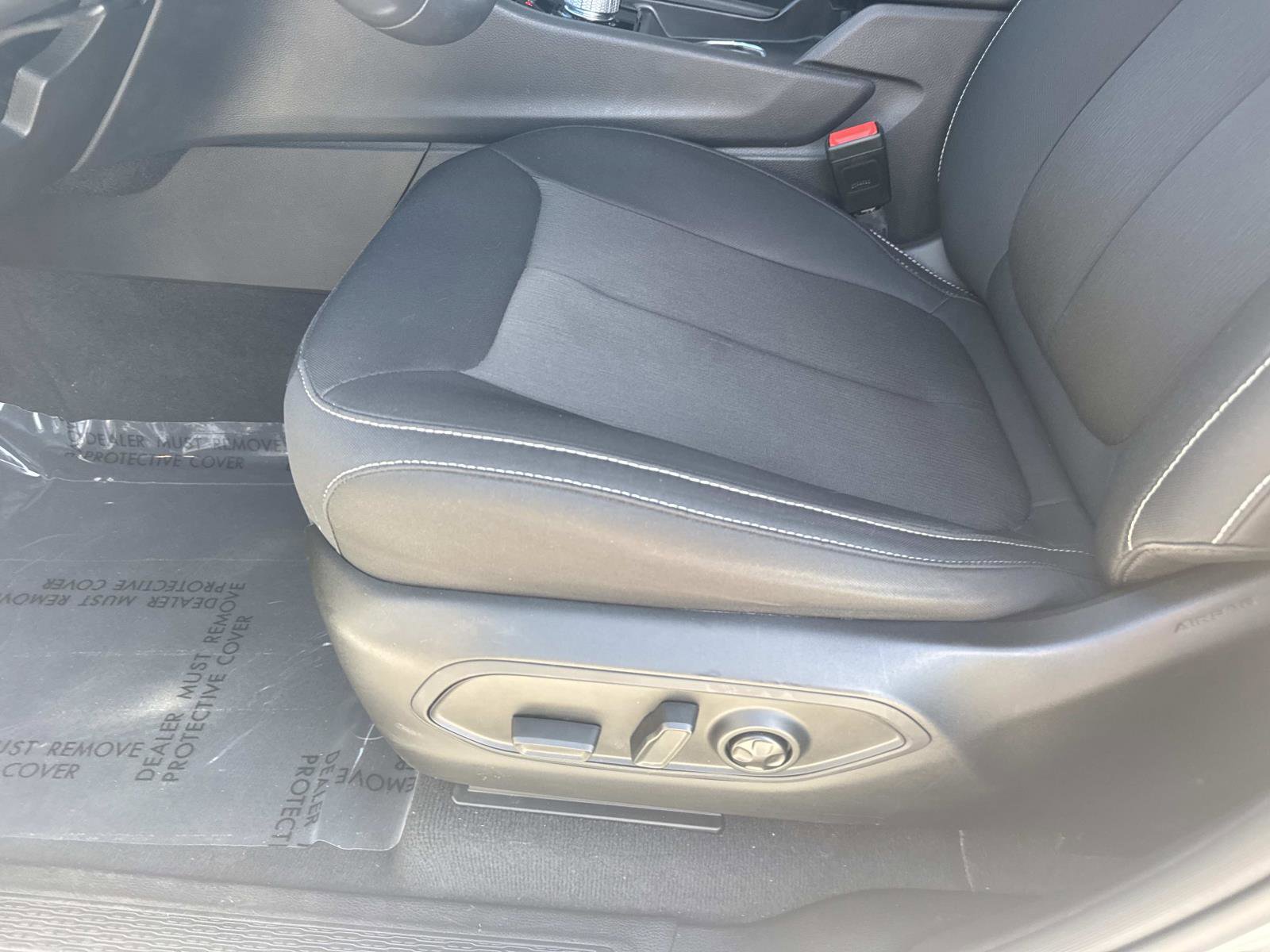 Used 2023 Jeep Grand Cherokee Laredo image 17