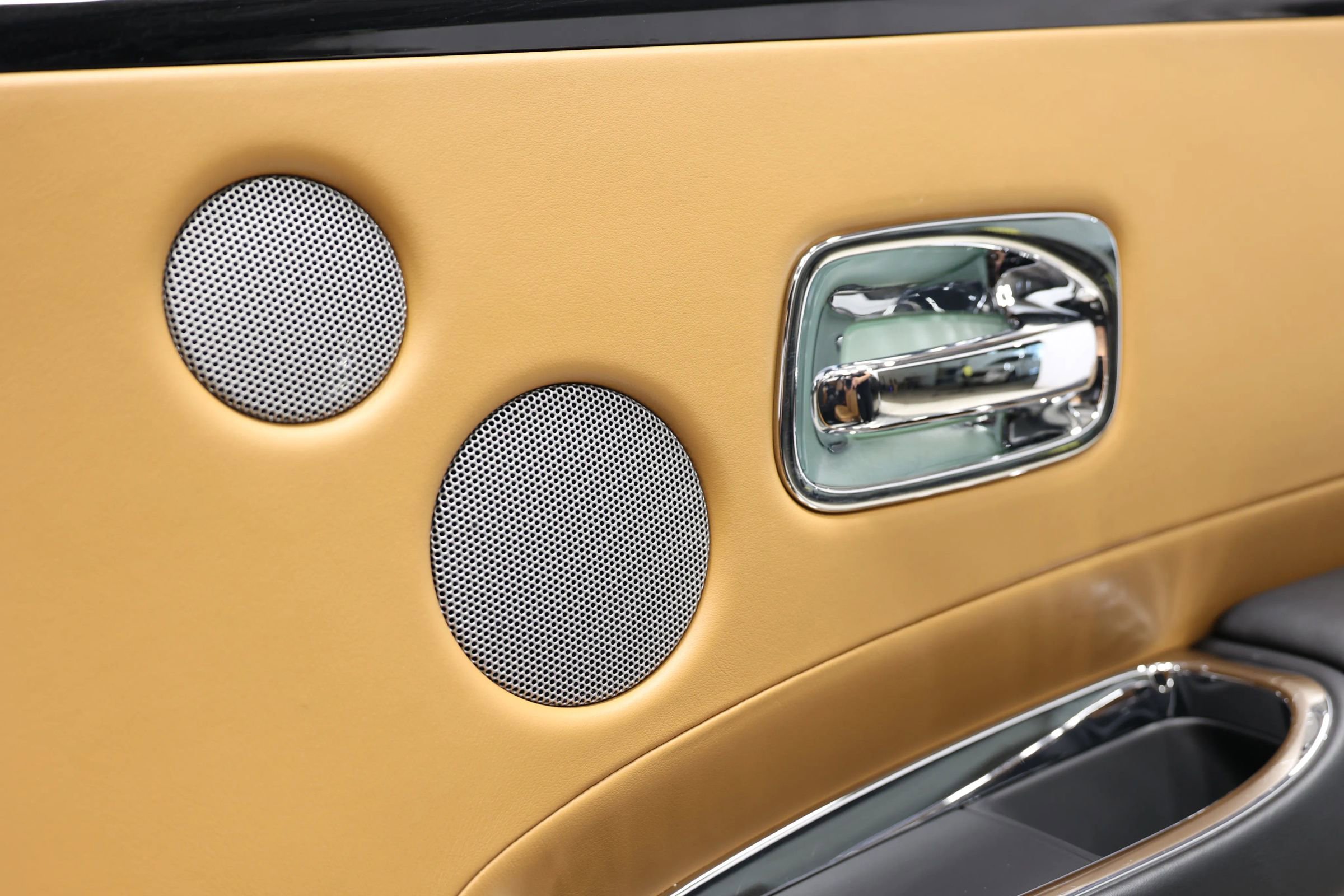 Used 2017 Rolls-Royce Ghost image 85