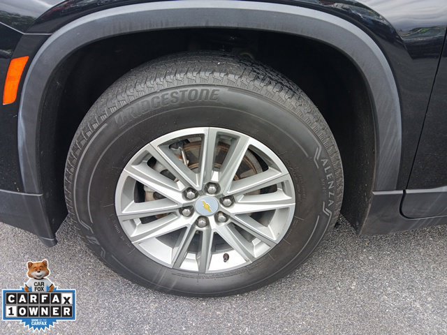 Used 2023 Chevrolet Traverse LT w/ LPO, Floor Liner Package AWD/4WD image 2