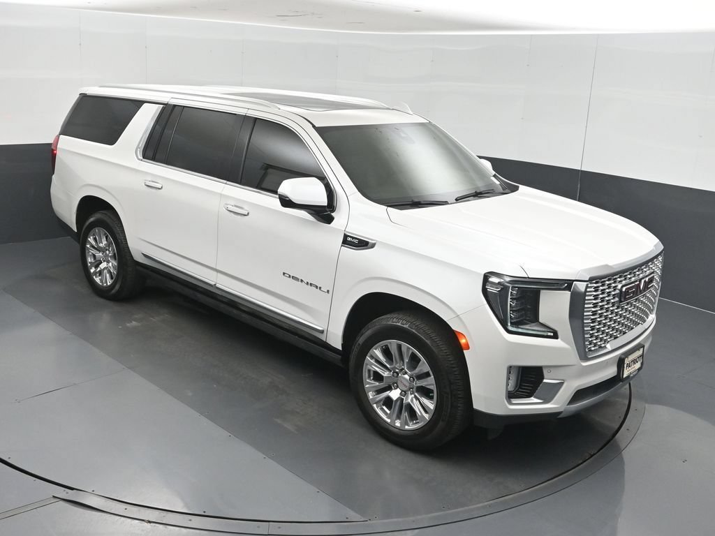 Used 2022 GMC Yukon XL Denali AWD/4WD image 42