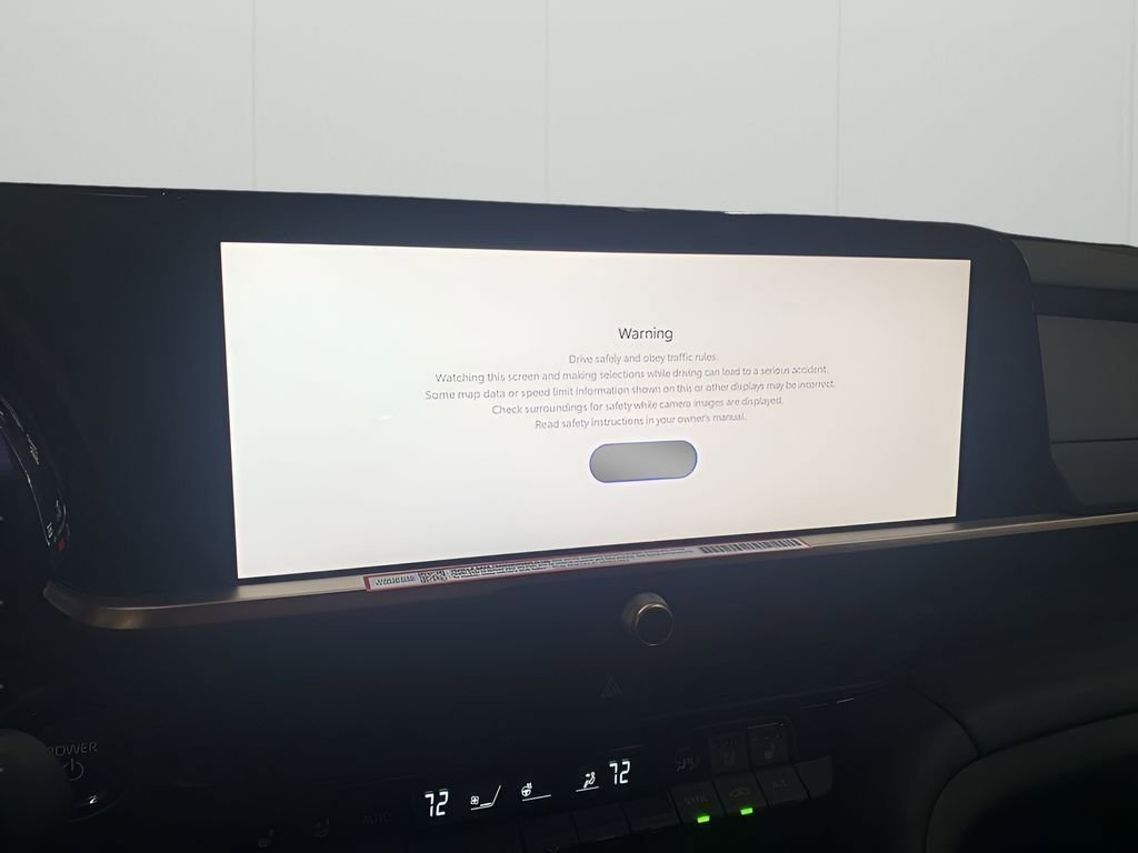 New 2025 Toyota Crown Platinum image 18