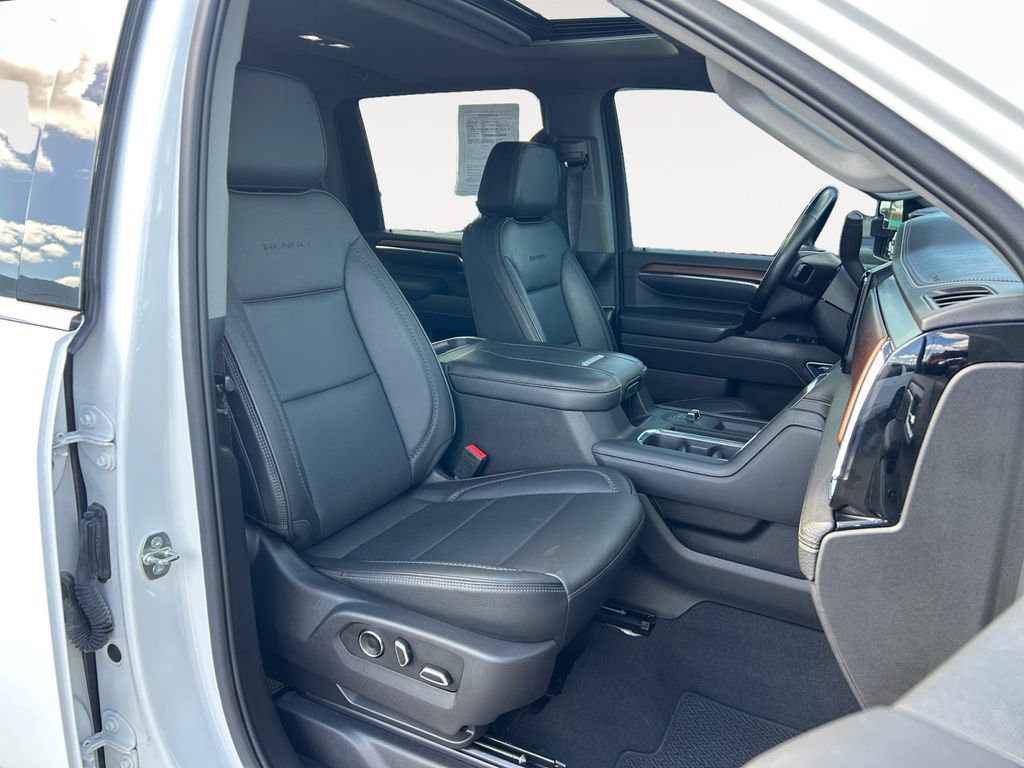 Used 2024 GMC Sierra 3500 Denali w/ Denali Reserve Package AWD/4WD image 10