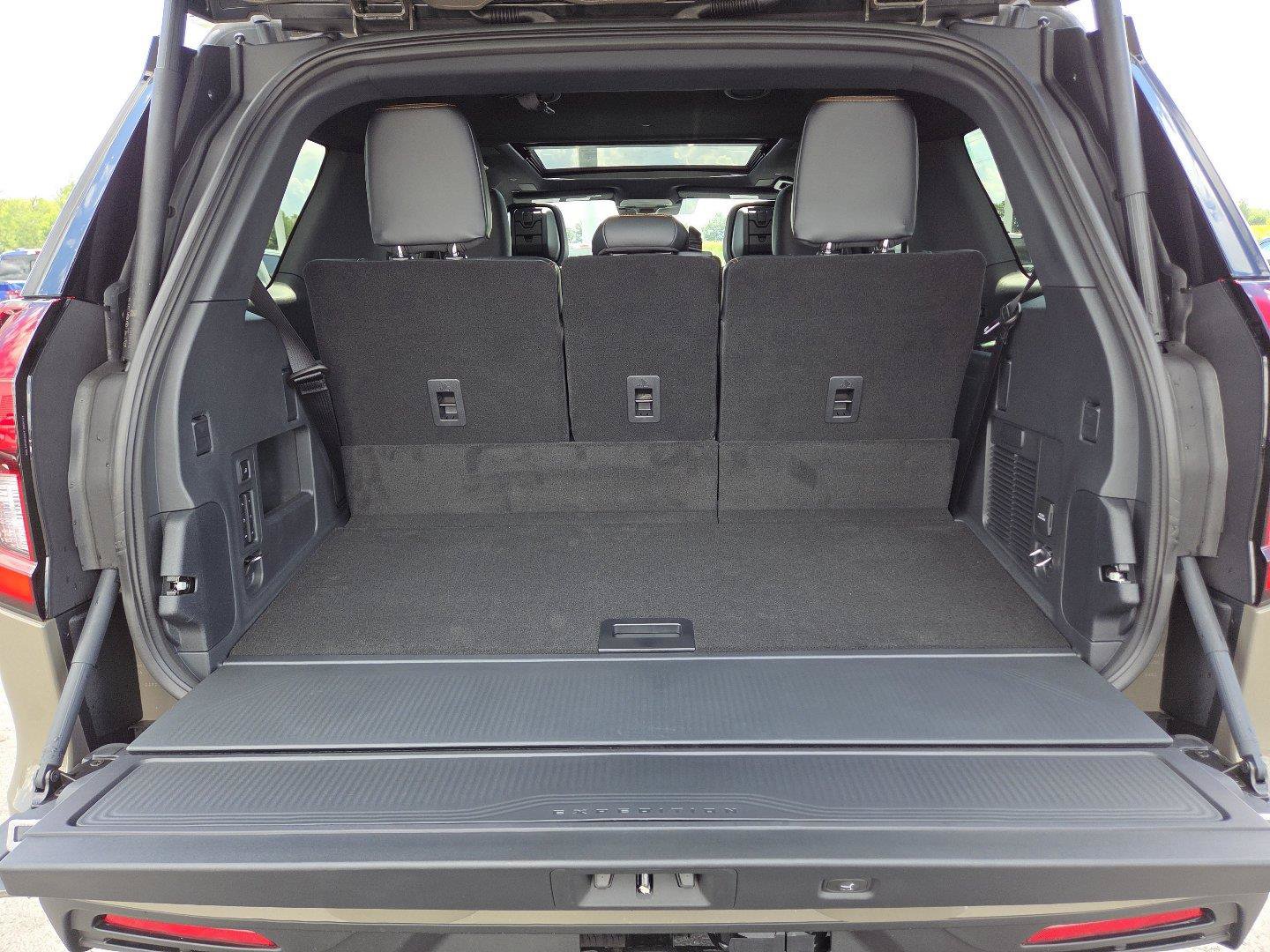 New 2027 Ford Expedition Tremor w/ Driver's Package AWD/4WD image 20