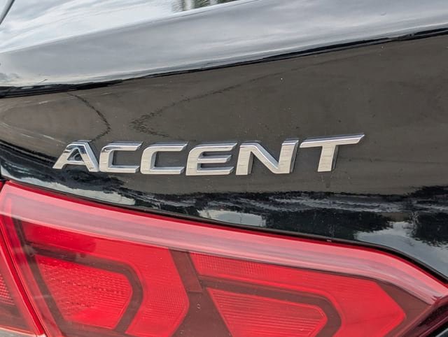 Used 2022 Hyundai Accent SE FWD image 7