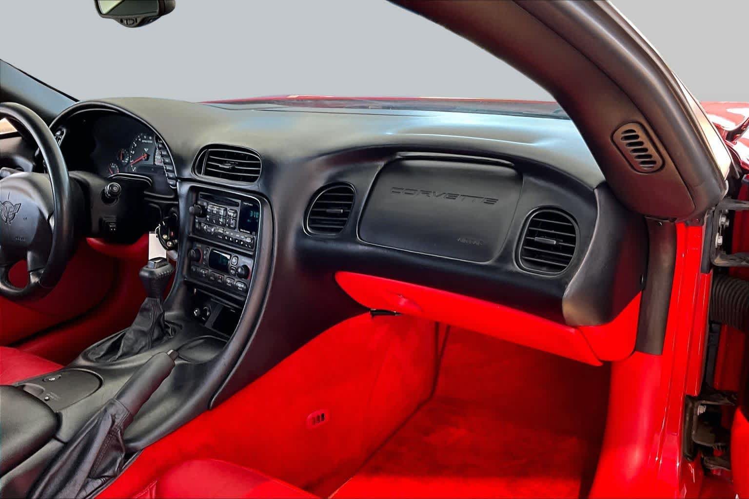Used 2001 Chevrolet Corvette Coupe w/ Preferred Equipment Group2 RWD image 17