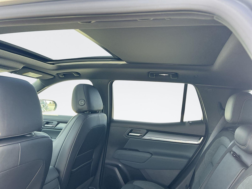 New 2026 GMC Terrain AT4 w/ Convenience Package III AWD/4WD image 28