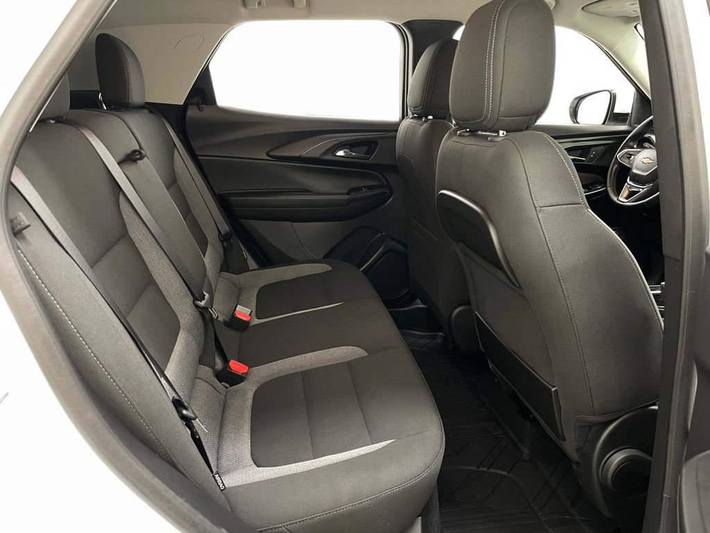 Certified 2025 Chevrolet TrailBlazer LT w/ Convenience Package FWD image 41
