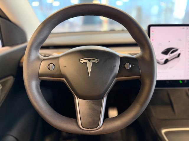 Used 2022 Tesla Model Y Performance image 24