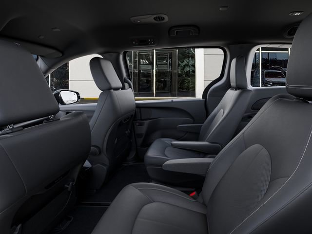New 2026 Chrysler Pacifica Select image 23