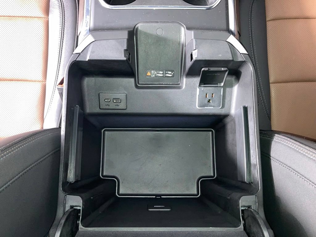 Used 2024 Chevrolet Silverado 3500 High Country w/ High Country Premium Package AWD/4WD image 14