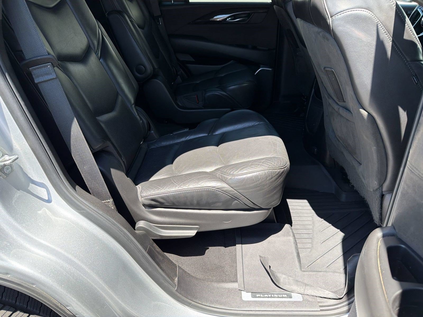 Used 2018 Cadillac Escalade Platinum AWD/4WD image 29