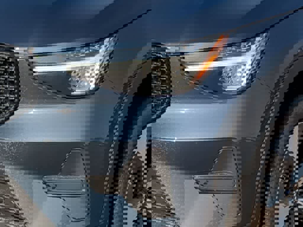 New 2026 Volvo XC40 B5 Core w/ Protection Package Premier image 10