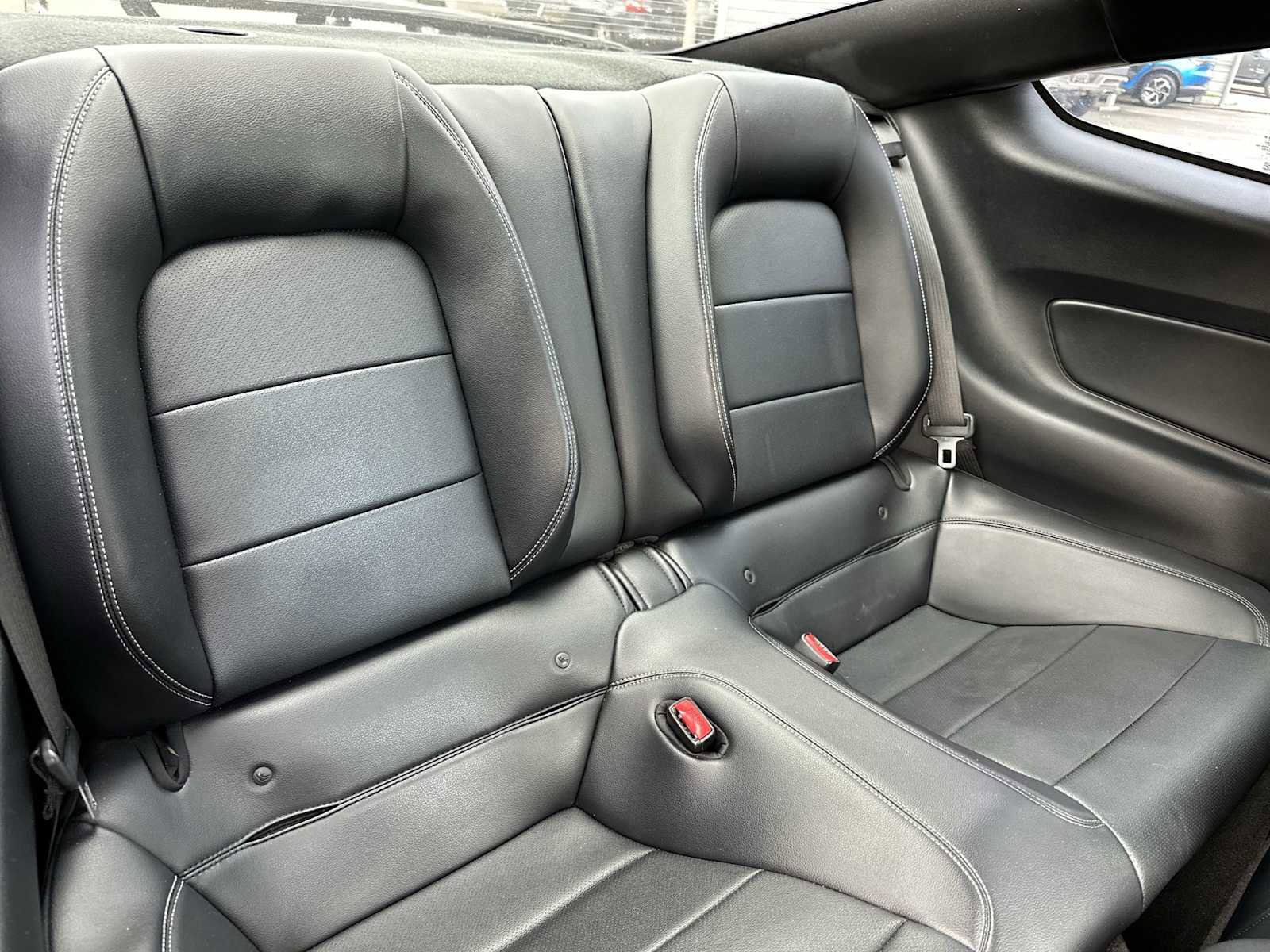 Used 2017 Ford Mustang Premium image 18