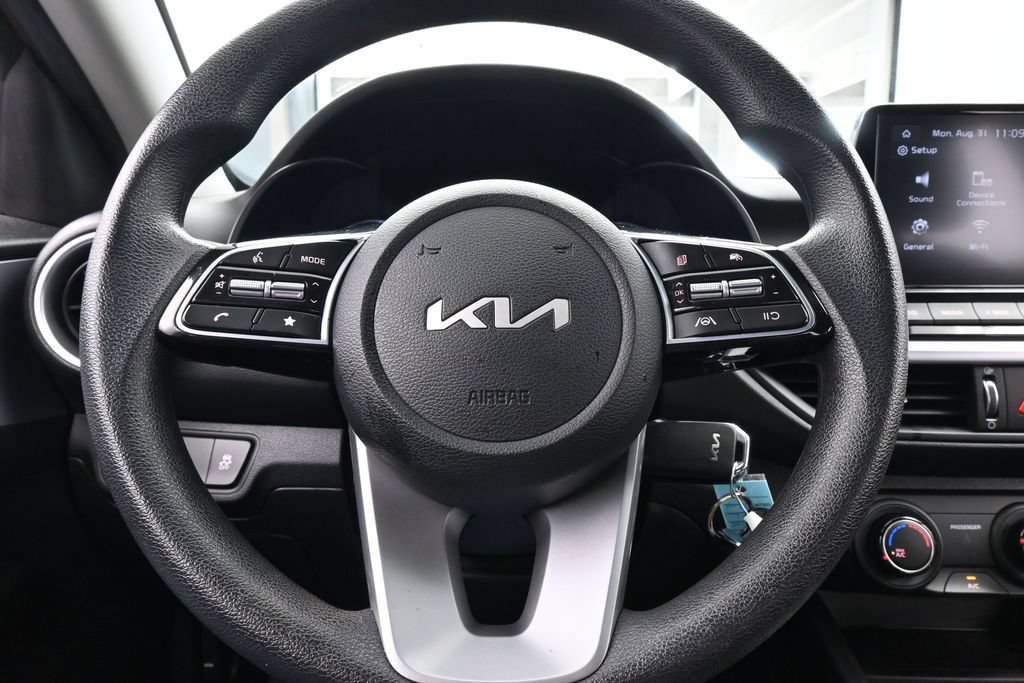 Used 2023 Kia Forte LXS w/ LXS Technology Package FWD image 22