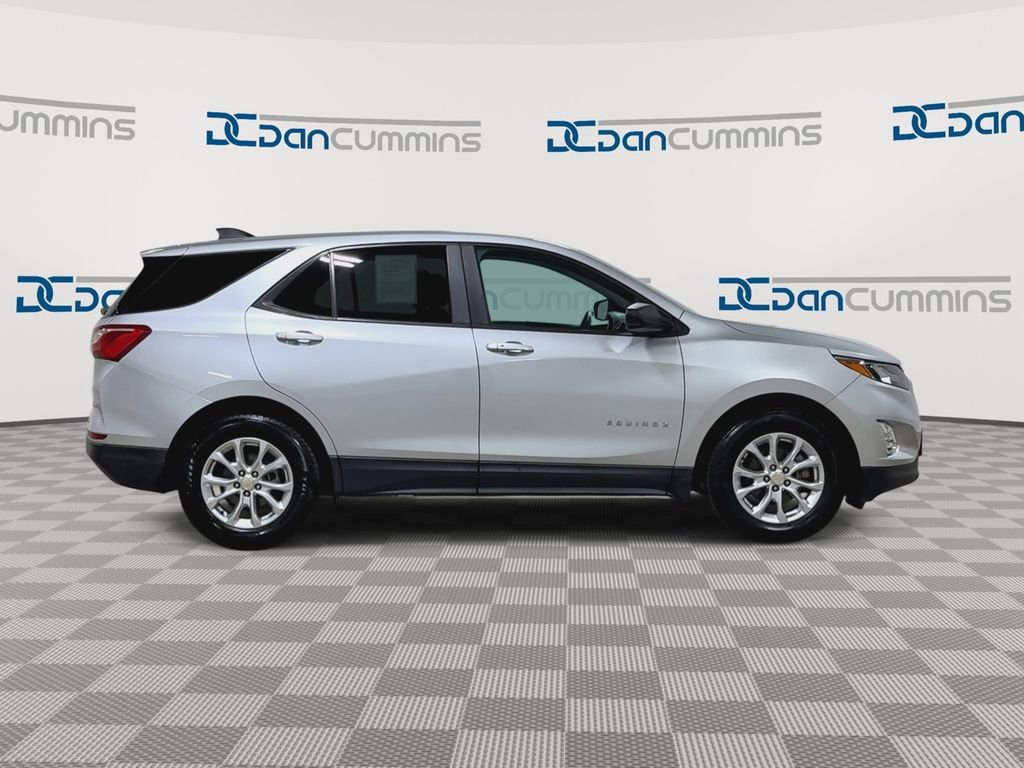 Used 2020 Chevrolet Equinox LS w/ LS Convenience Package image 9