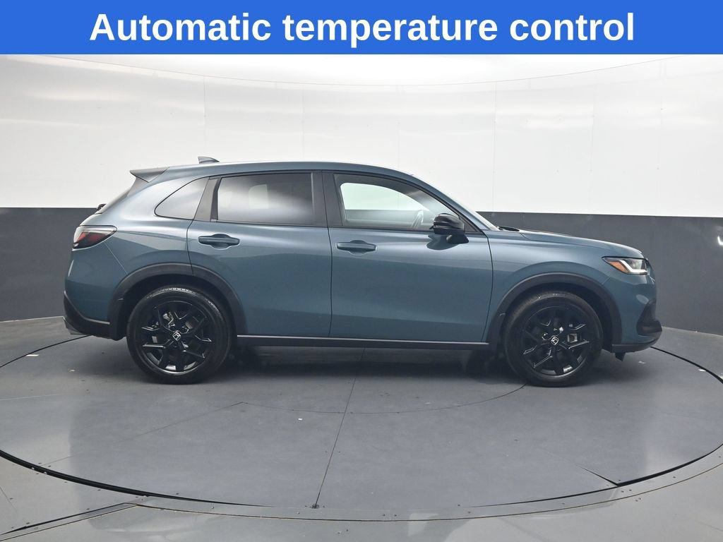 Used 2024 Honda HR-V Sport image 3
