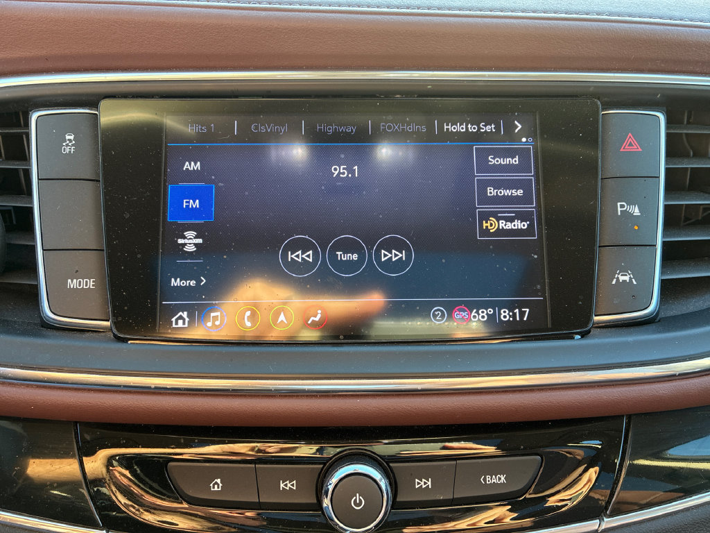 Used 2021 Buick Enclave Avenir w/ Avenir Technology Package FWD image 10