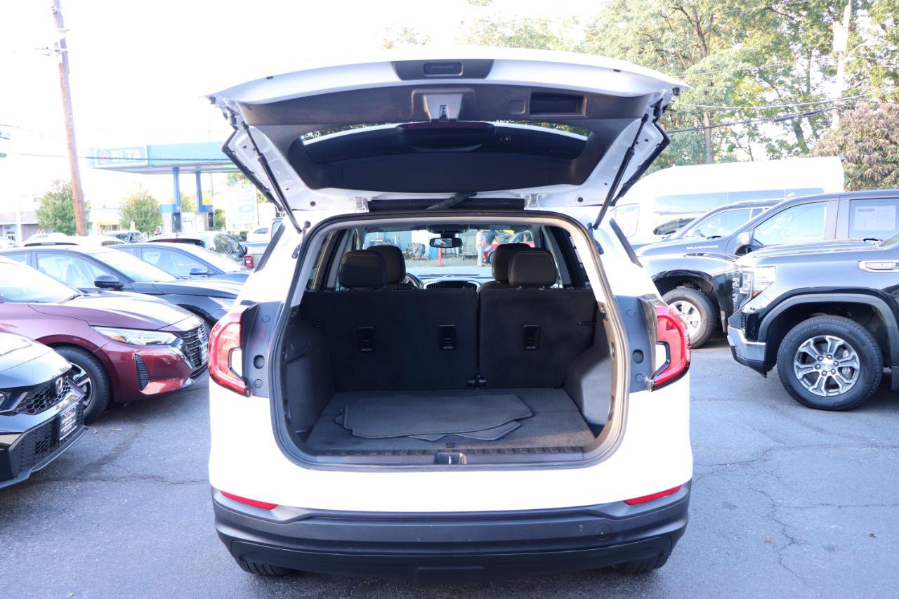Used 2024 GMC Terrain SLE AWD/4WD image 47