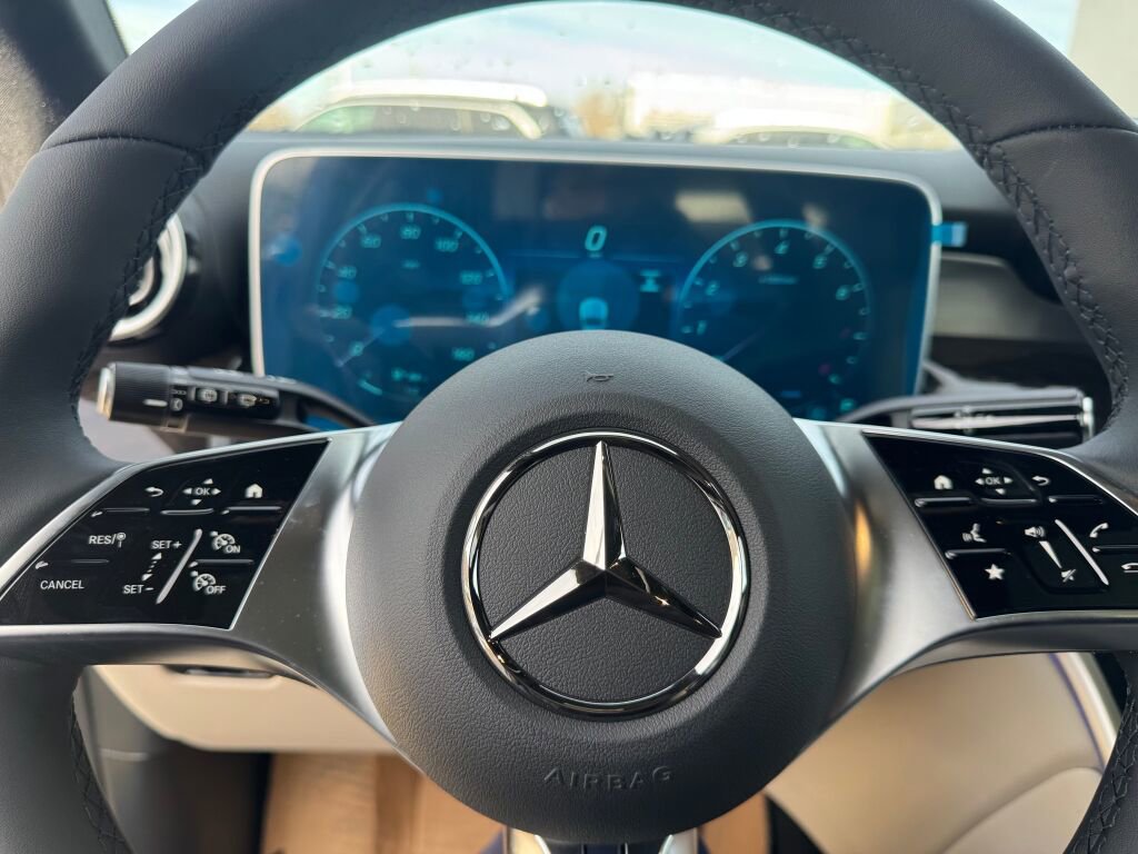 New 2026 Mercedes-Benz GLC 300 4MATIC image 12