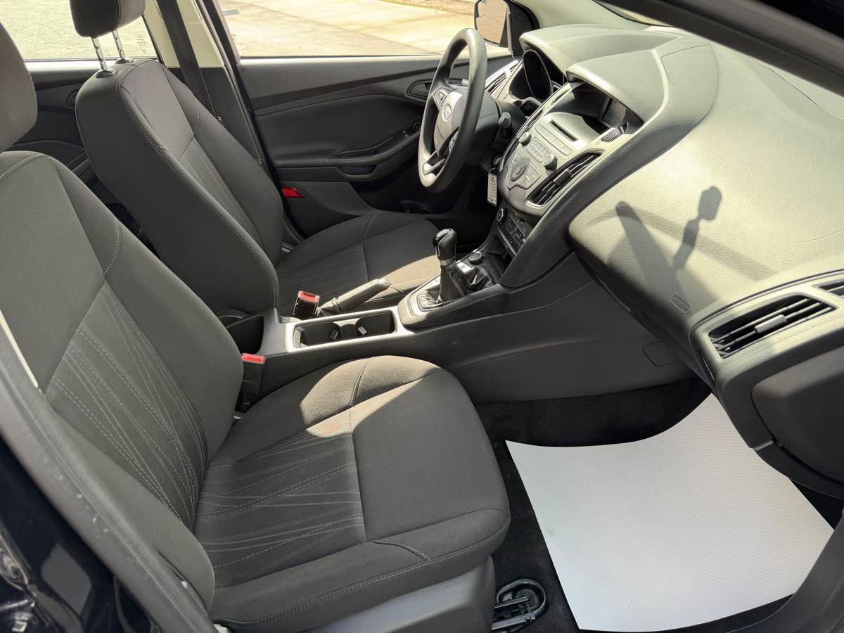 Used 2017 Ford Focus S image 19