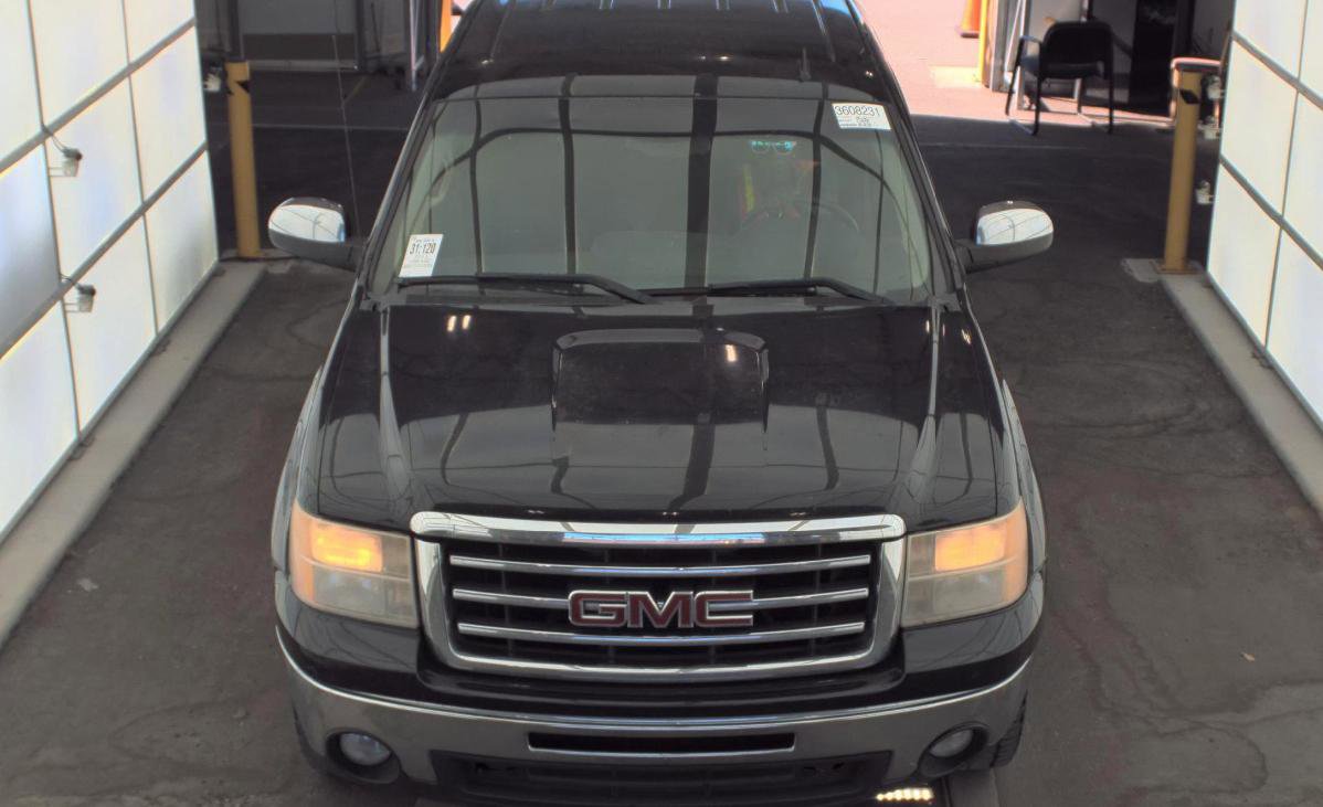 Used 2013 GMC Sierra 1500 SLE image 2