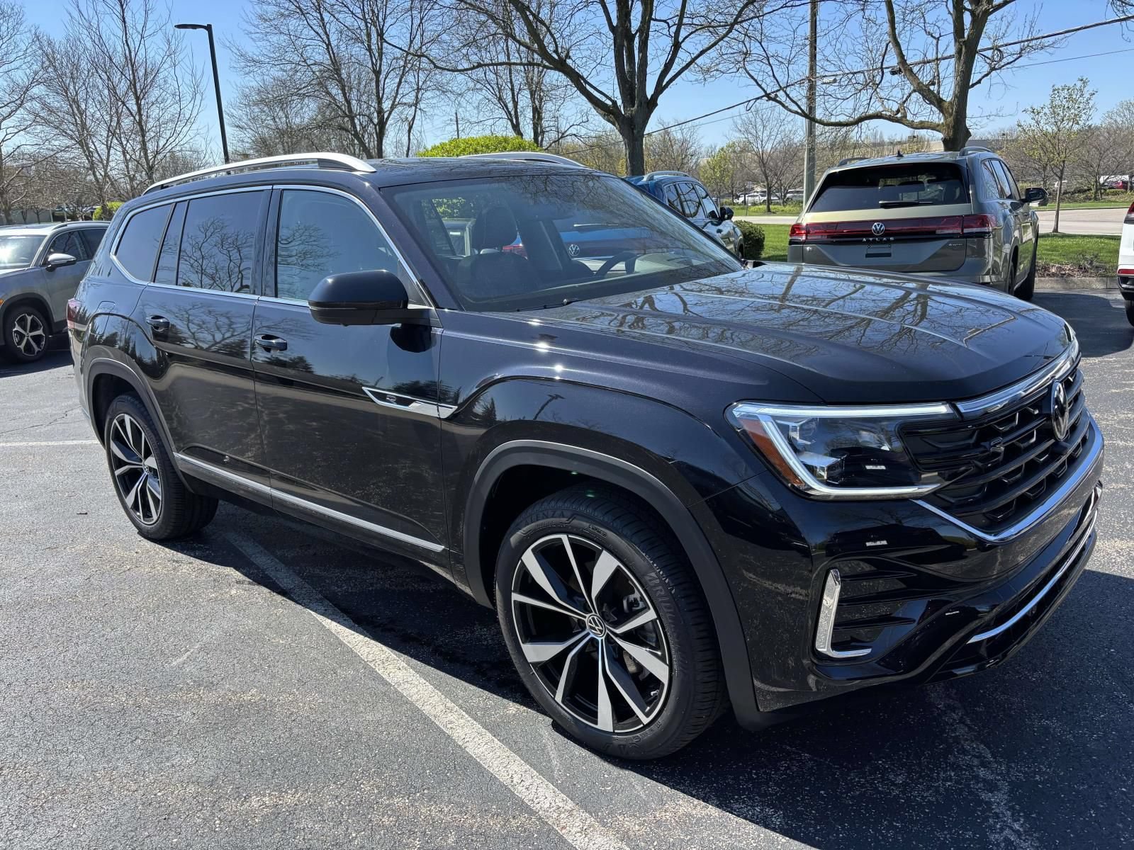 New 2026 Volkswagen Atlas SEL Premium R-Line AWD/4WD image 3