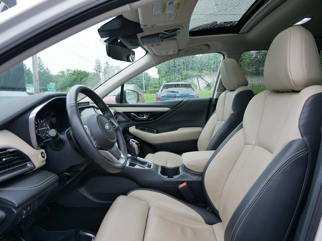 Used 2023 Subaru Outback Limited AWD/4WD image 9