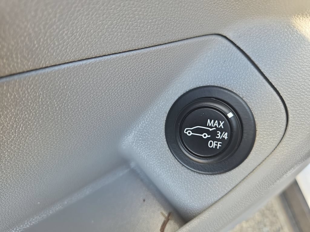 Used 2024 GMC Terrain SLT AWD/4WD image 41