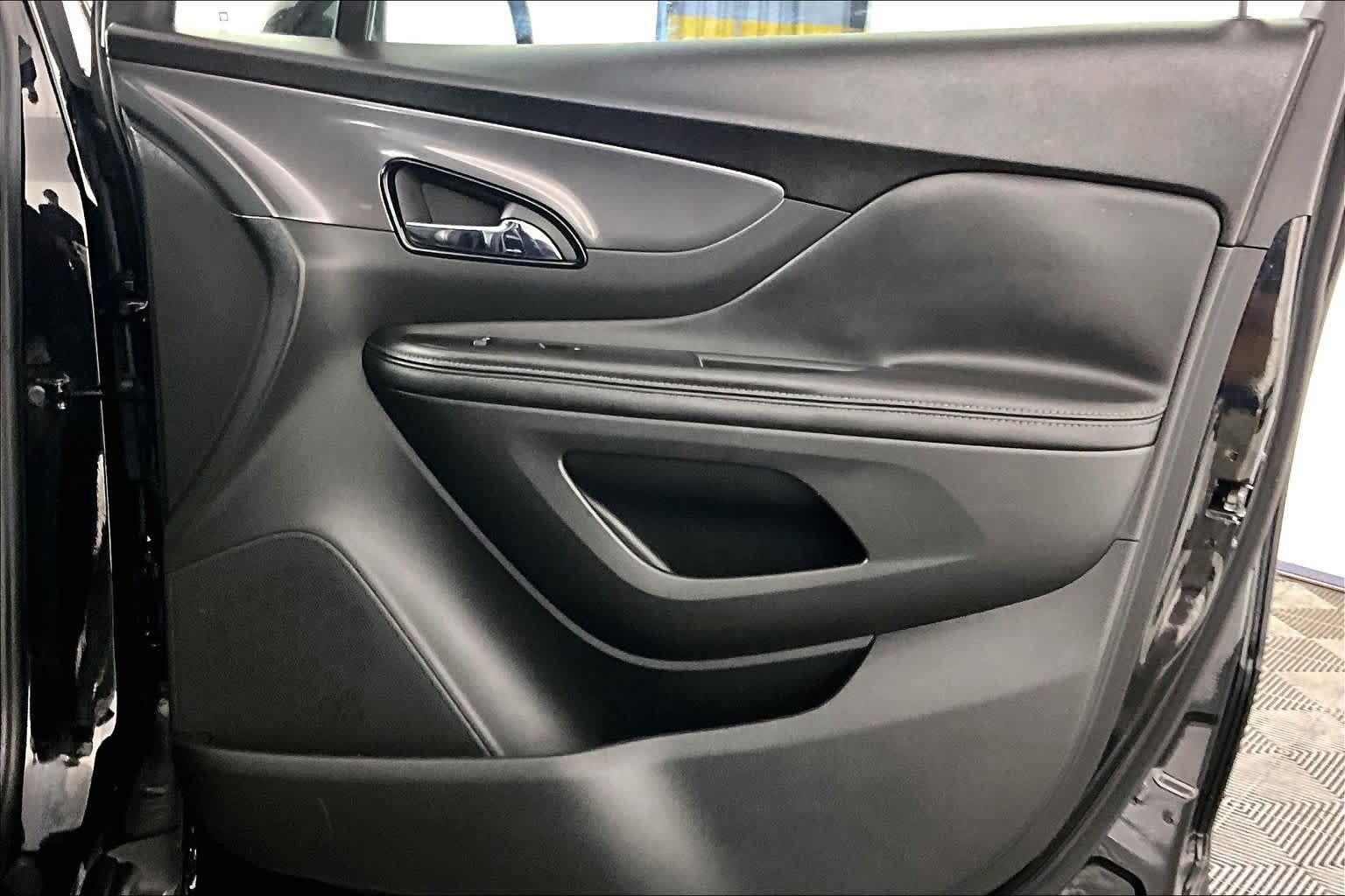 Certified 2022 Buick Encore Preferred AWD/4WD image 19