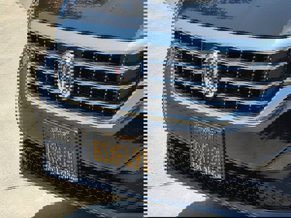 Used 2020 Volkswagen Passat 2.0T R-Line image 9