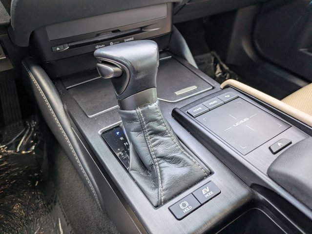 Used 2020 Lexus ES 300h FWD image 12