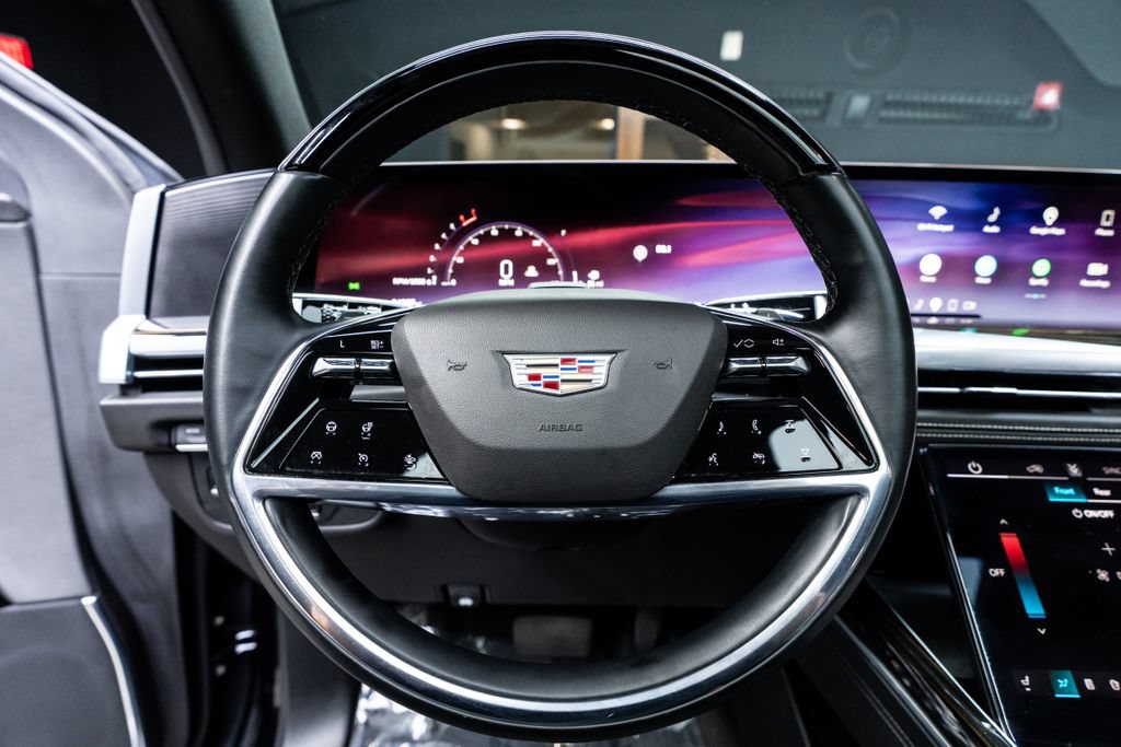 Used 2025 Cadillac Escalade ESV Premium Luxury RWD image 25