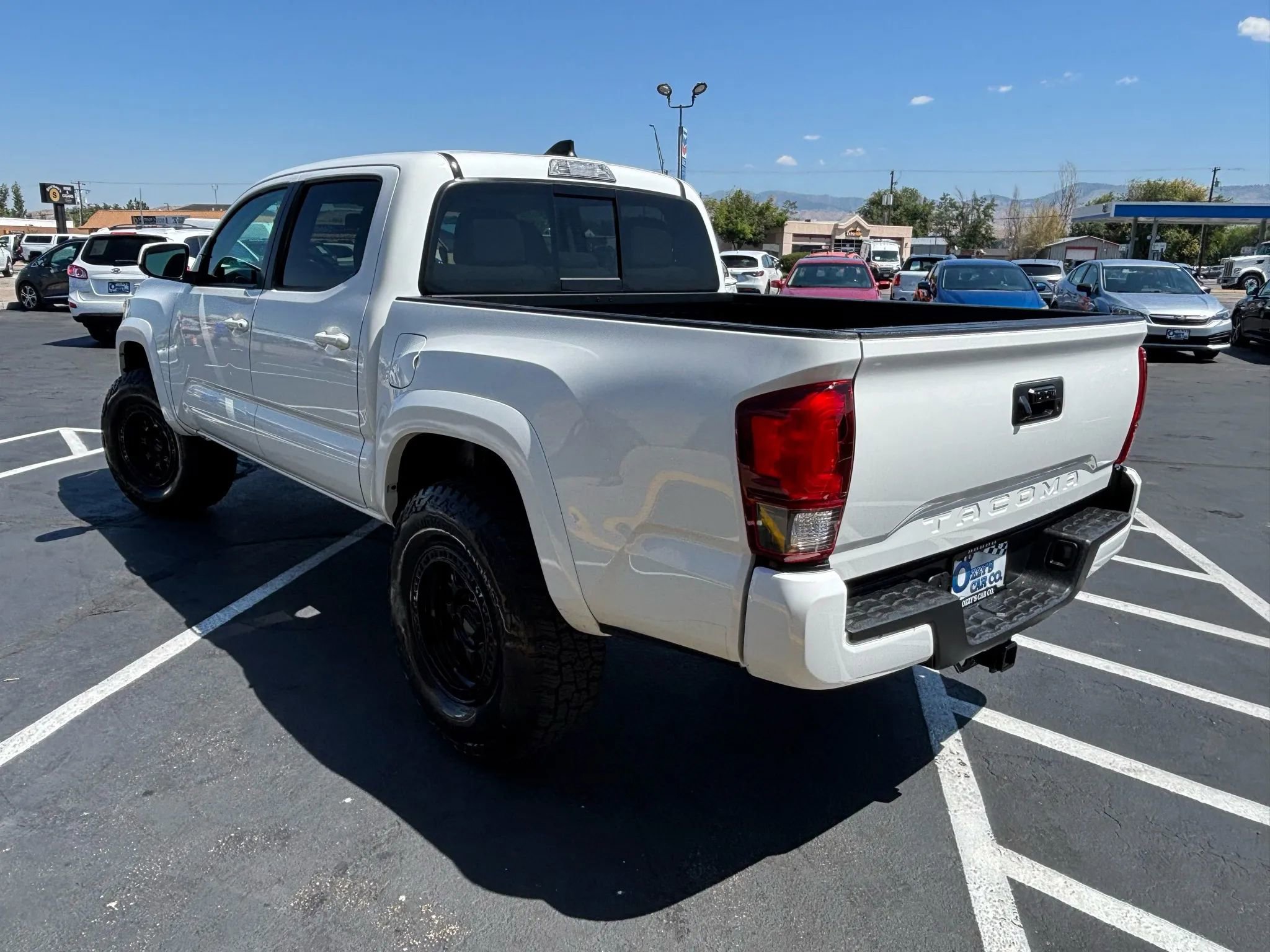 Used 2023 Toyota Tacoma SR5 image 3