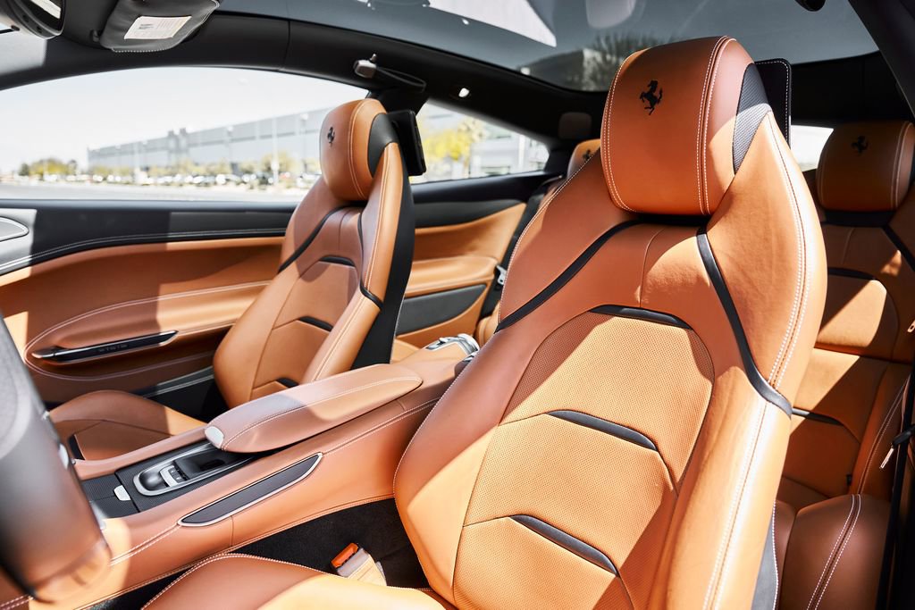 Used 2018 Ferrari GTC4Lusso image 48